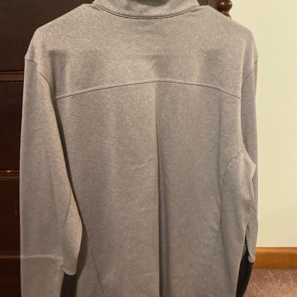 The north face 1/2 zip